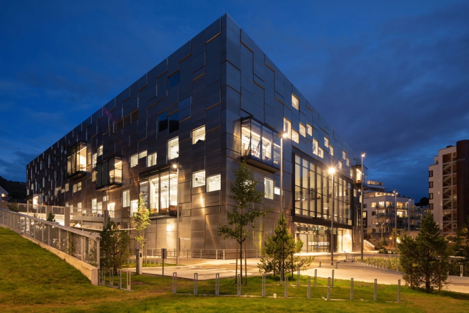 faculty of fine art music and design in bergen by snohetta