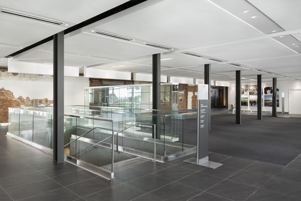 voltigeurs de quebec armoury by a49 dfs stgm