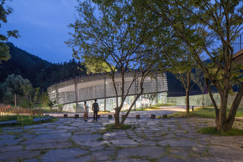 jingdezhen sanbaopeng ceramic design center china by office mass