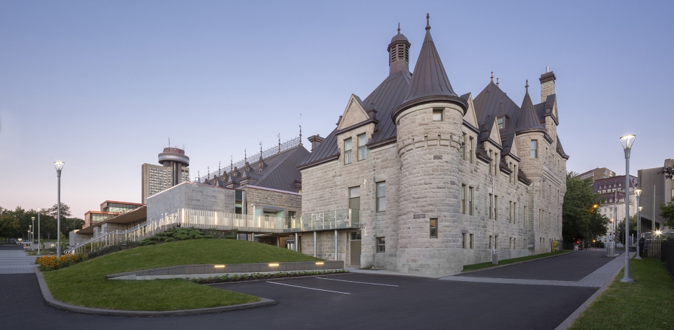 voltigeurs de quebec armoury by a49 dfs stgm