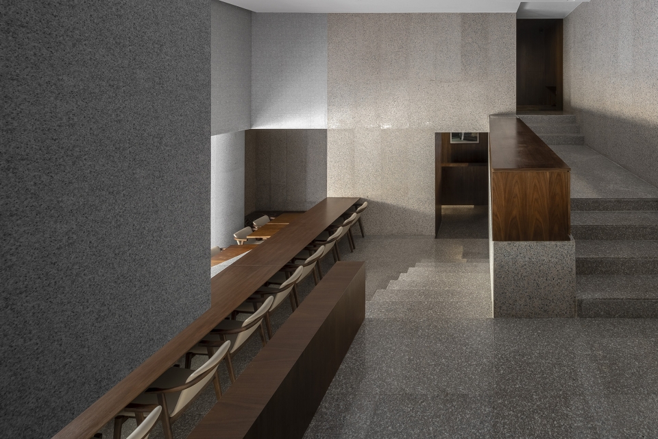 angle boutique china by various associates