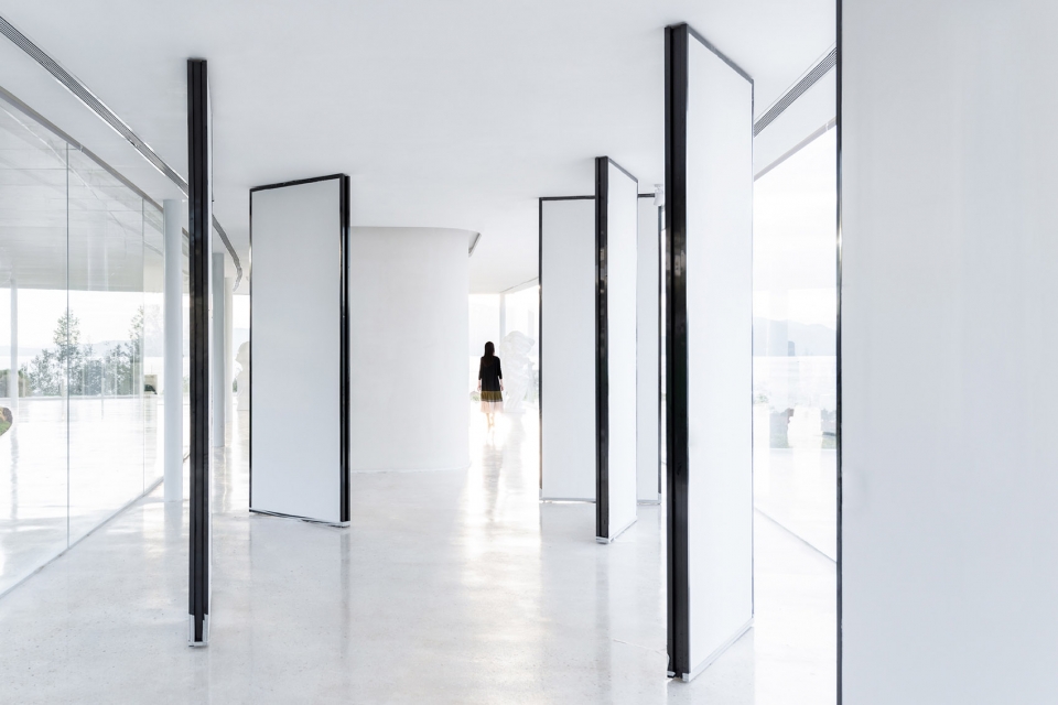 Yunnan Fuxian Lake Vanke Art Aesthetic Center Change Studio