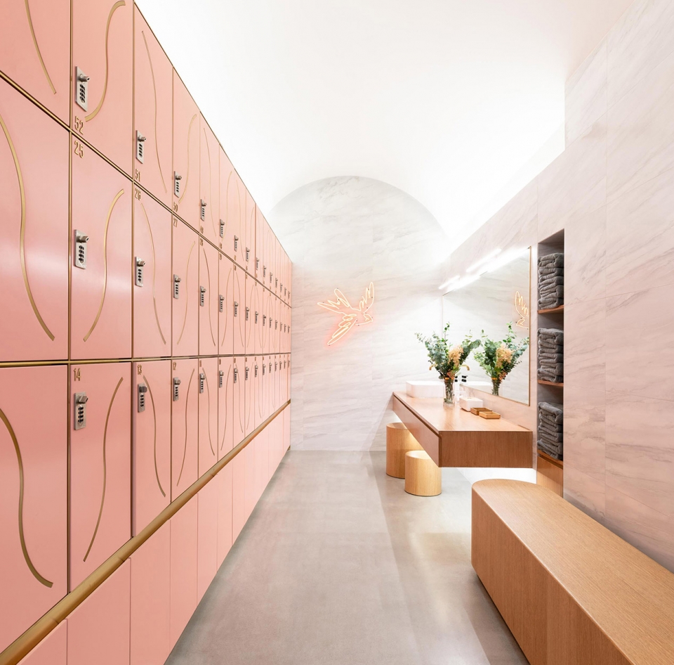 VIS fitness studio RONG Design