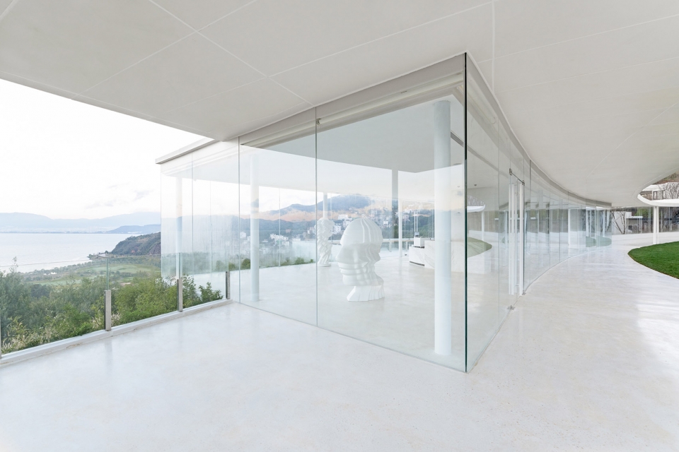 Yunnan Fuxian Lake Vanke Art Aesthetic Center Change Studio