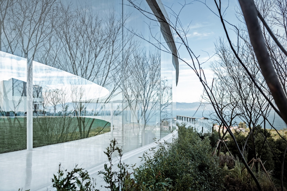Yunnan Fuxian Lake Vanke Art Aesthetic Center Change Studio