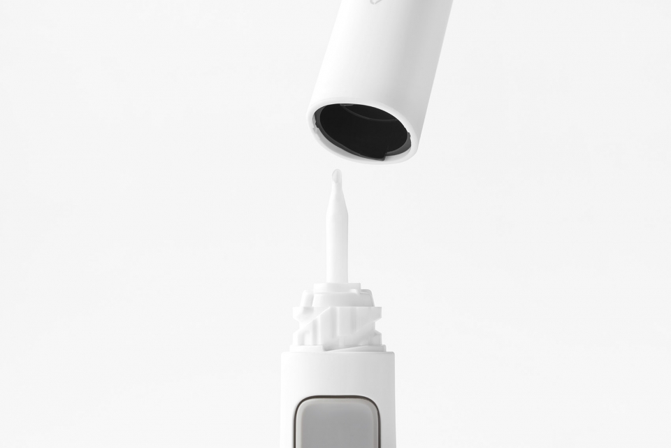 GLOO adhesive products for KOKUYO by nendo