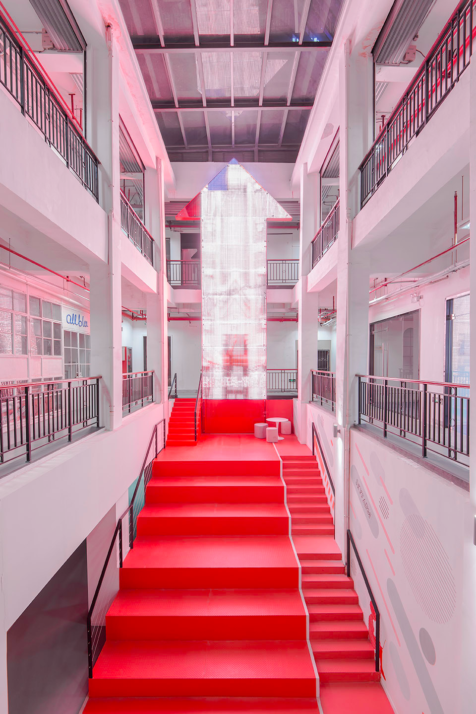 Red Arrow by 100architects 02