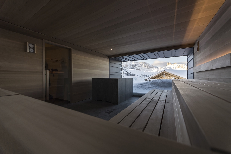 zallinger hotel by noa