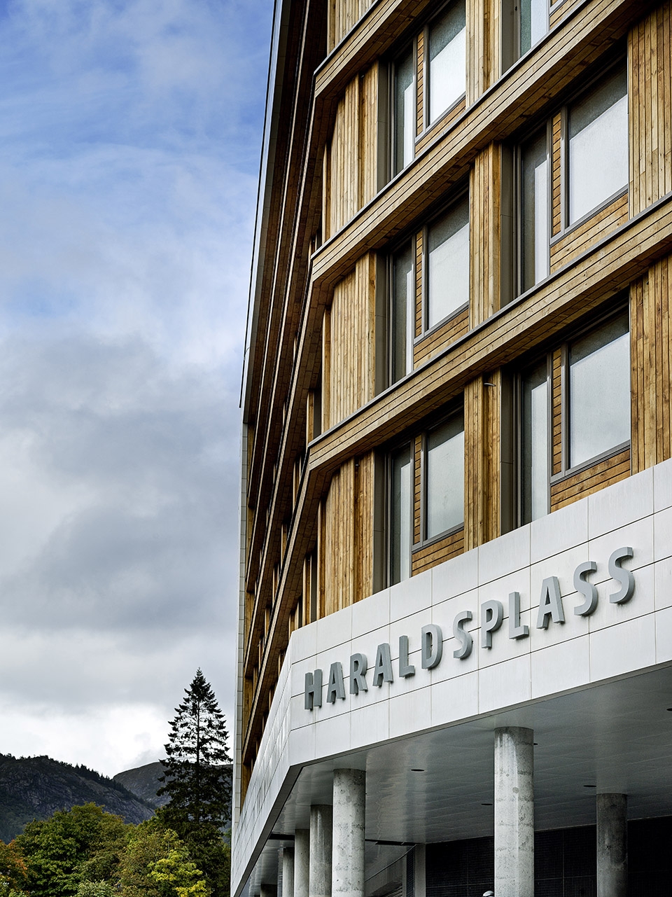 new extension to haraldplass hospital by c f moller architects