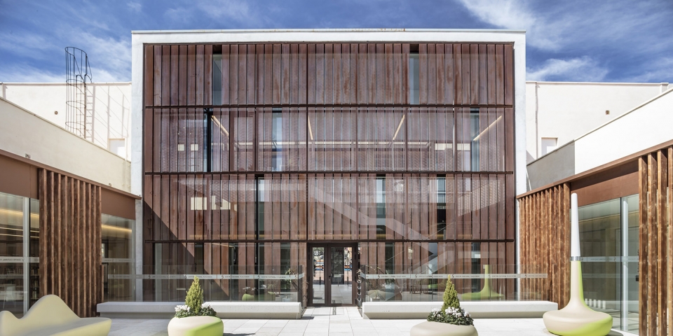 sant sadurni cultural center by taller 9s arquitectes