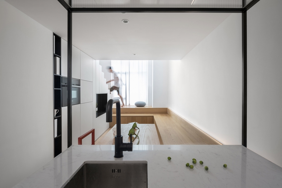 embracing loft space by uni x interior architects