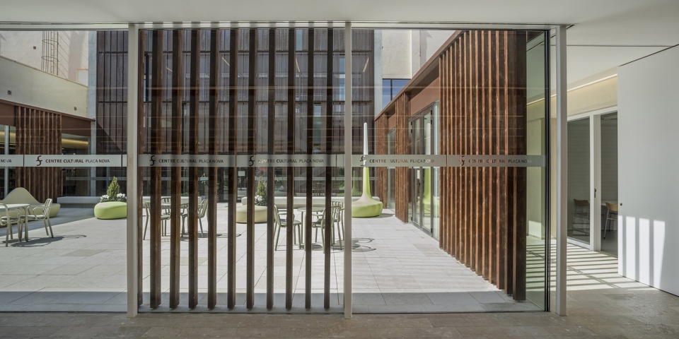 sant sadurni cultural center by taller 9s arquitectes