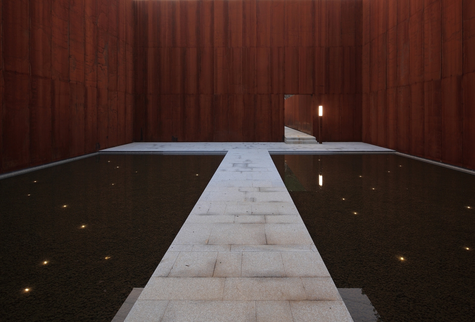 sian memorial park by iroje architects planners