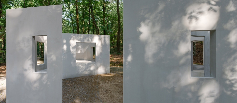 the garden of framed scenes by the open workshop