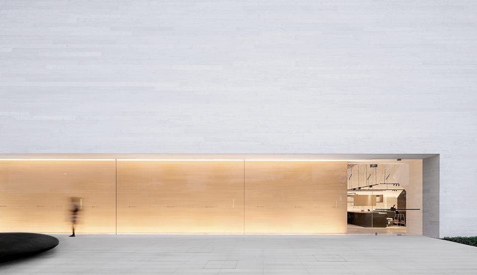 SKY EXHIBITION HALL by DOMANI 960x554