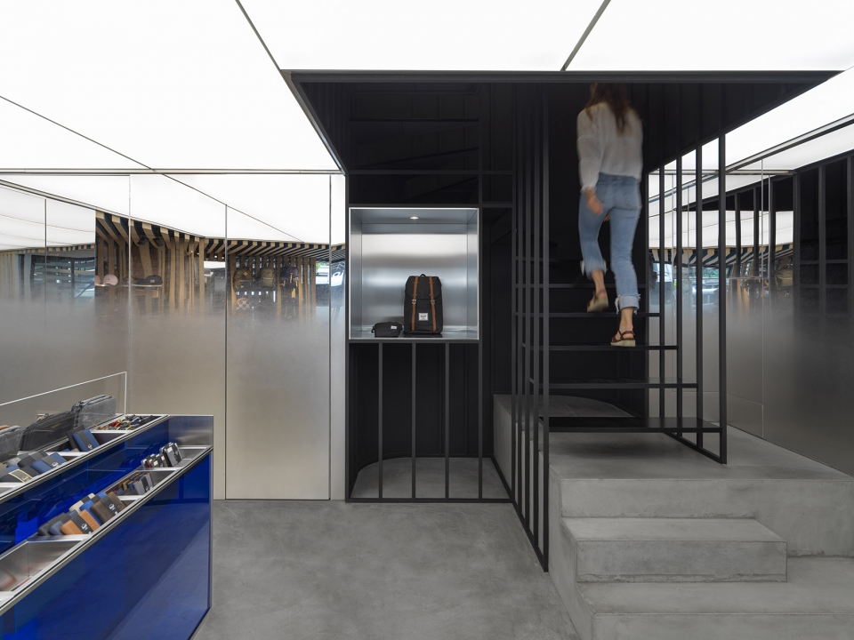 herschel supply shibuya by linehouse