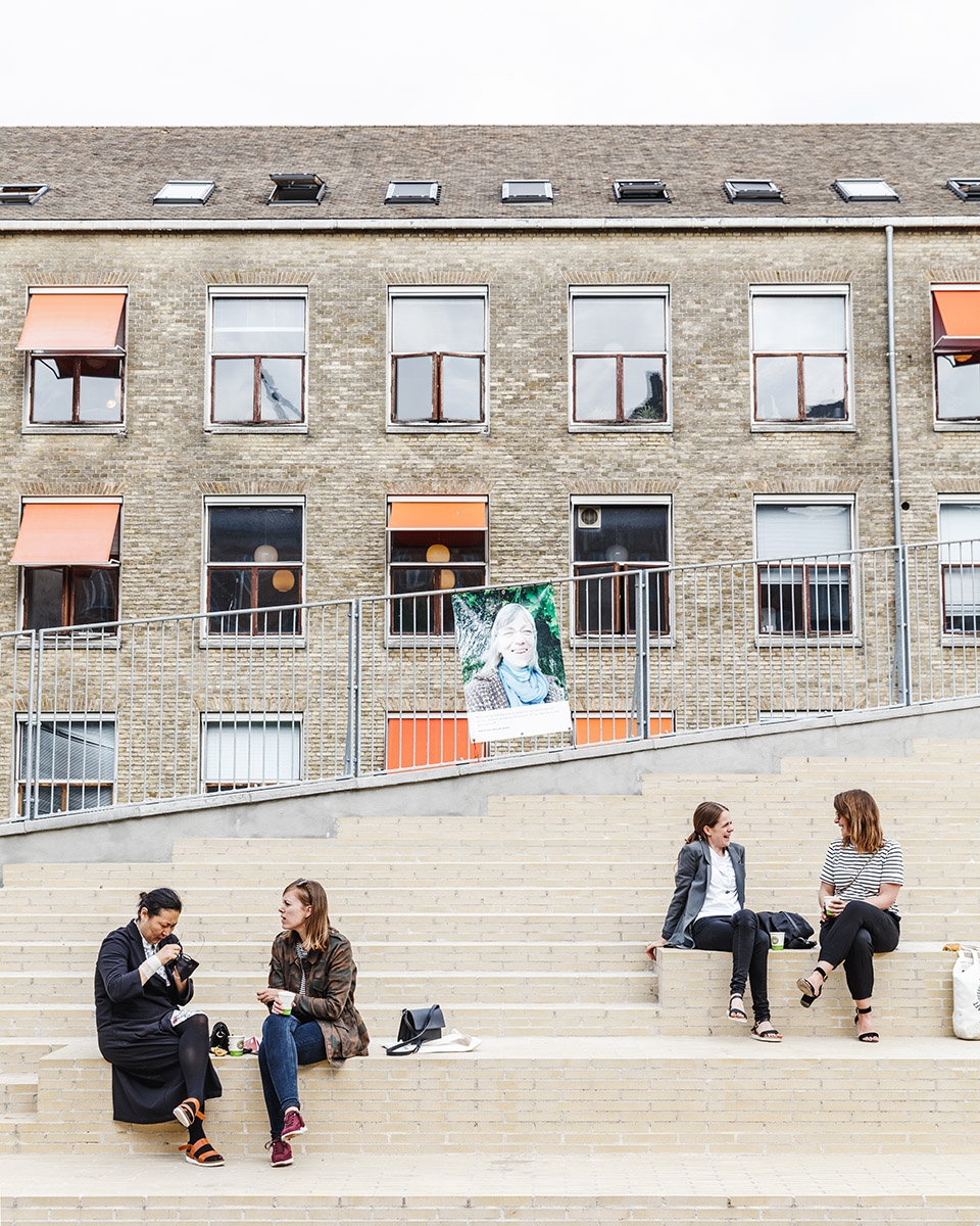 red cross volunteer house by cobe