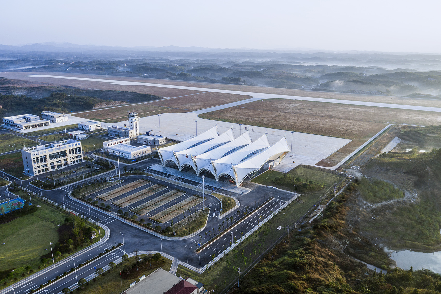 Terminal Building of Yueyang Sanhe Airport, China by Tao Zhi Studio