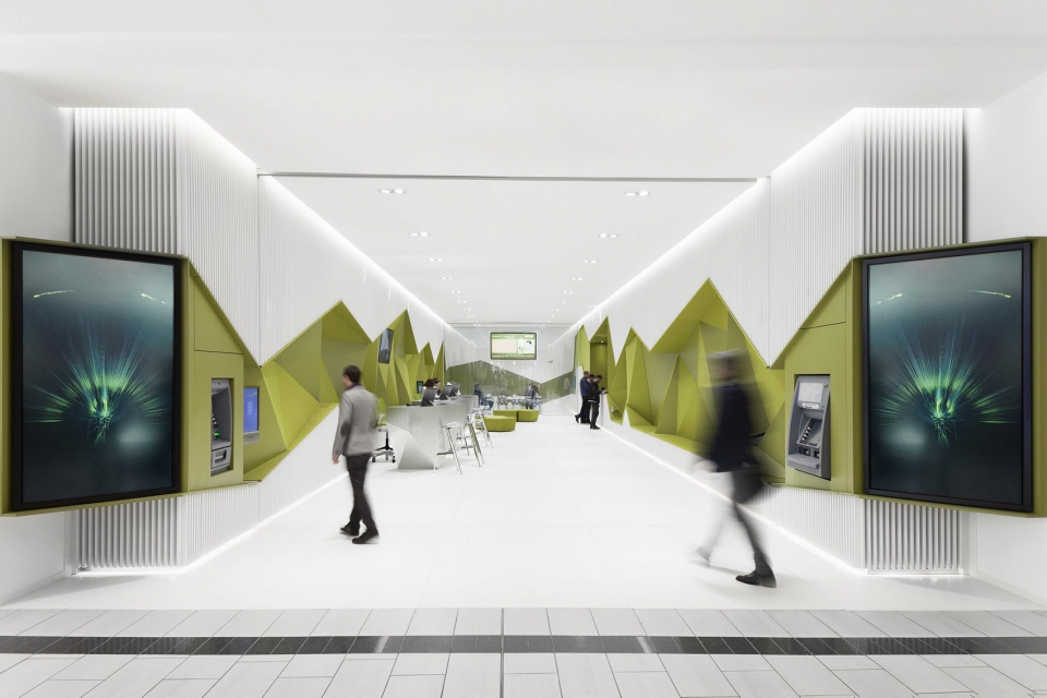 DSK银行索菲亚旗舰支行，保加利亚 / DA architects