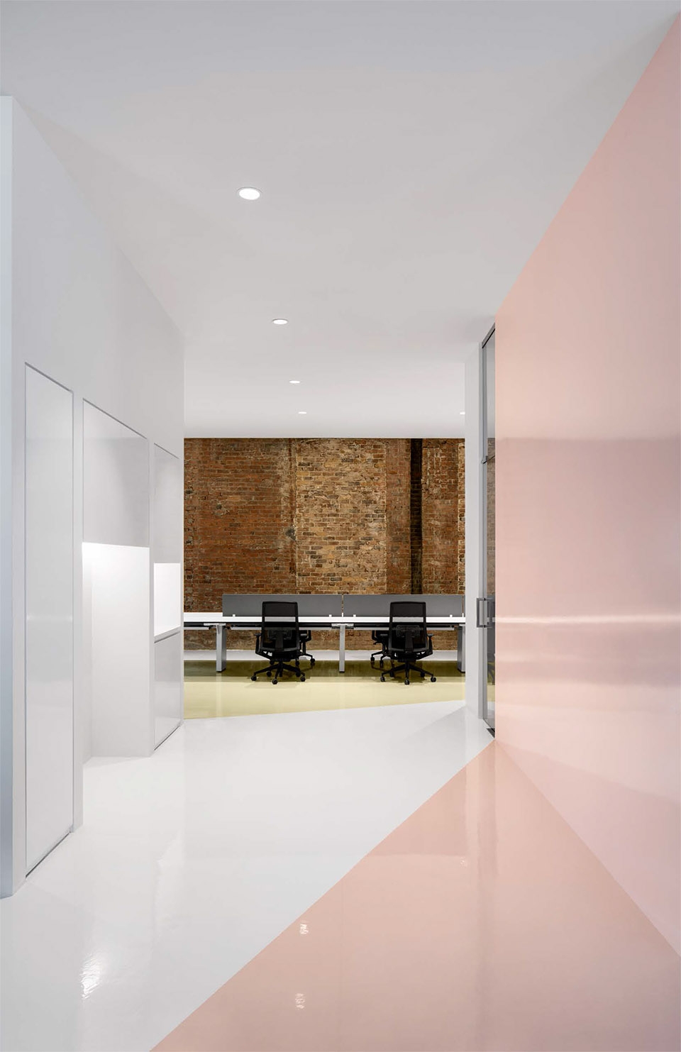 lightspeed office second phase by acdf architecture