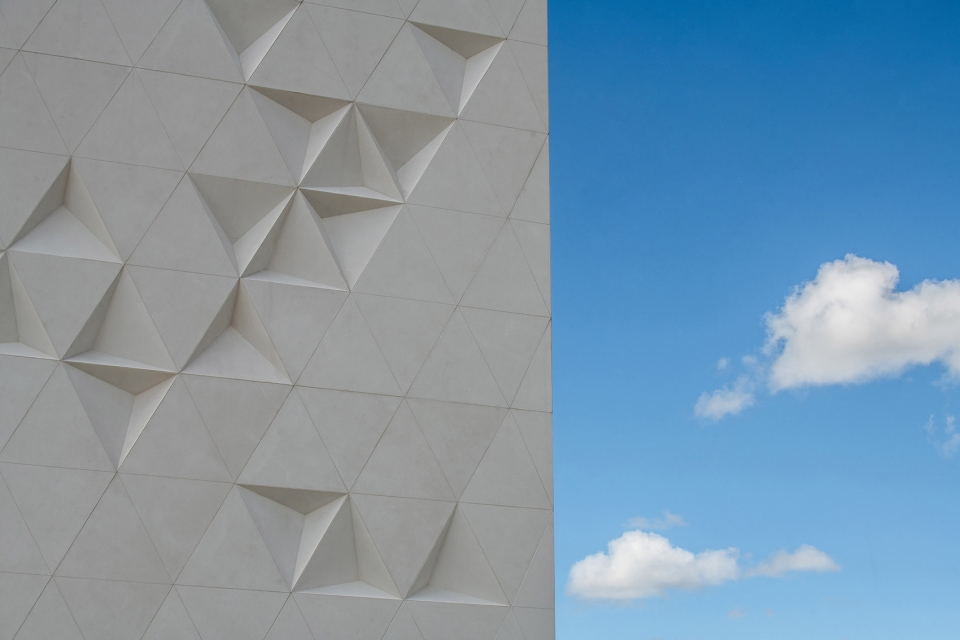 liverpool paseo queretaro facade by miguel de la torre architects