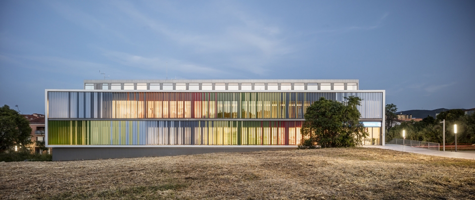 mollet del valles police station by taller 9s arquitectes