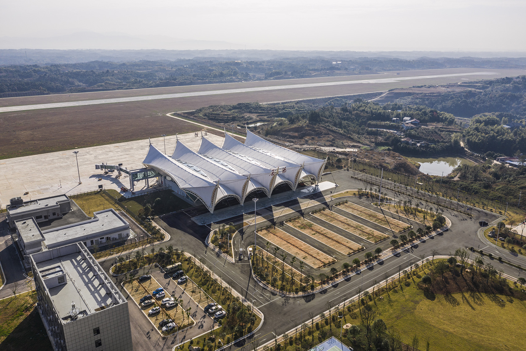 Terminal Building of Yueyang Sanhe Airport, China by Tao Zhi Studio