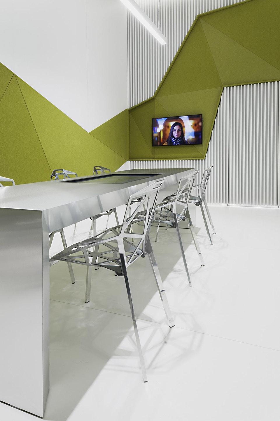 Flagship Branch Bank DSK by DA architects