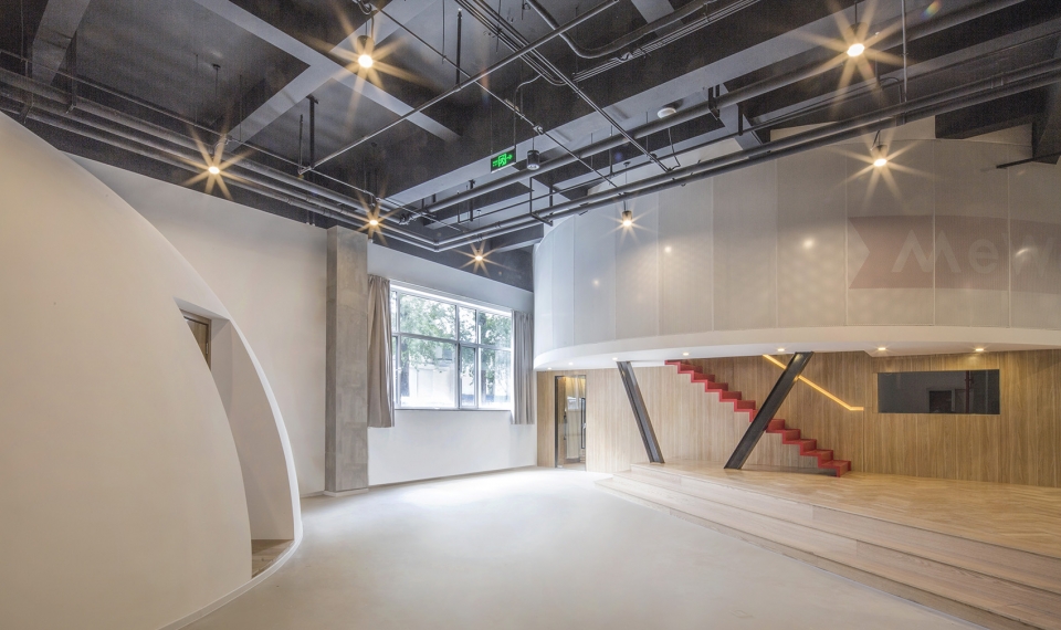 009-weirdo-talk-creative-lab-china-by-hypersity-architects-960x570.jpg