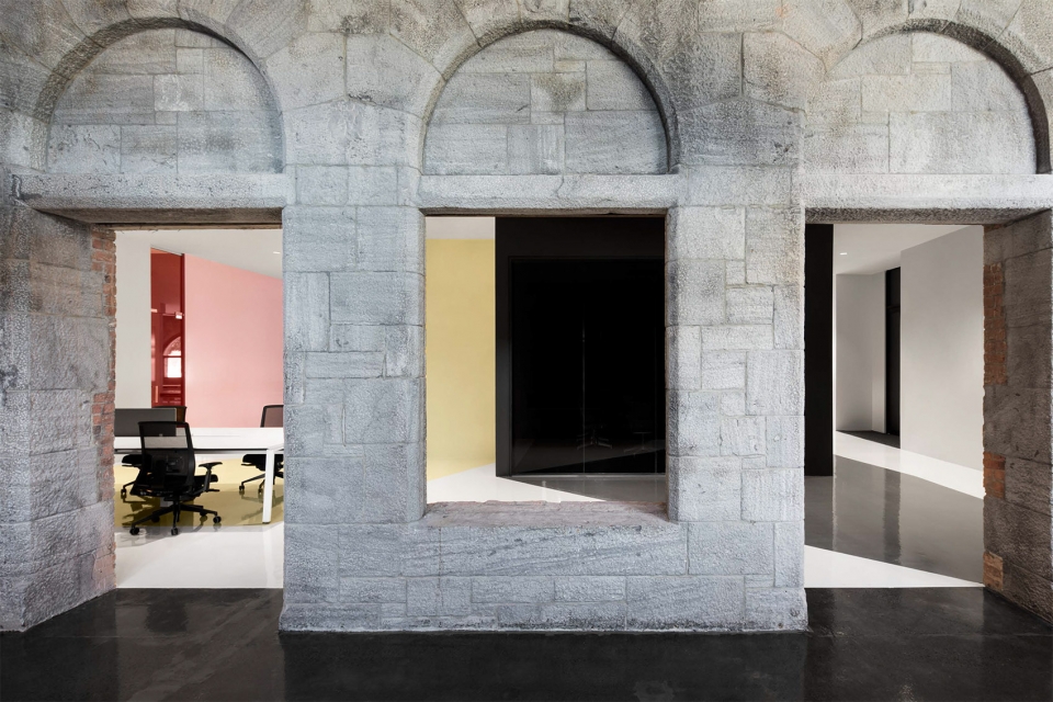 lightspeed office second phase by acdf architecture