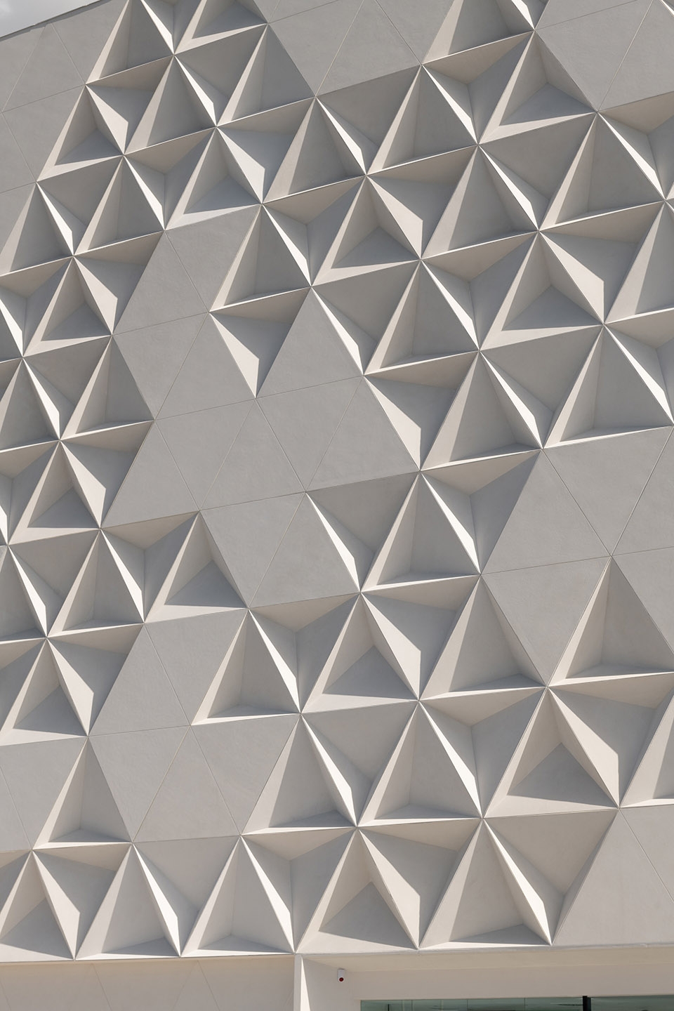 liverpool paseo queretaro facade by miguel de la torre architects