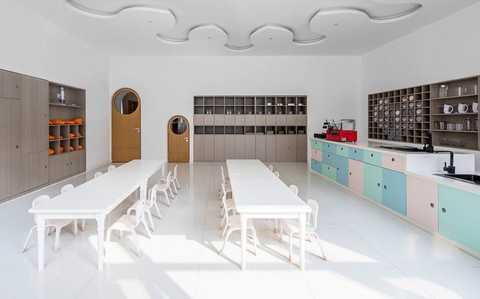 jinling kindergarten interior renovation design by he xiaotian