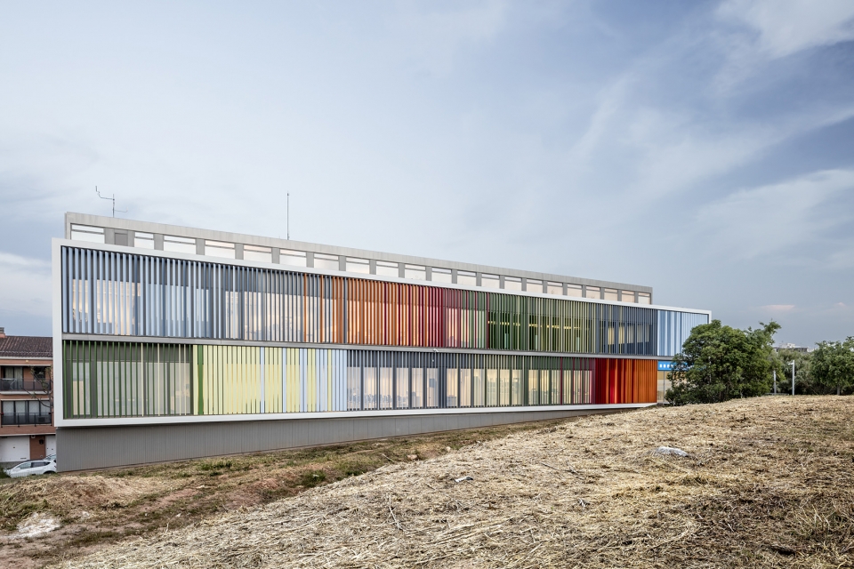 mollet del valles police station by taller 9s arquitectes