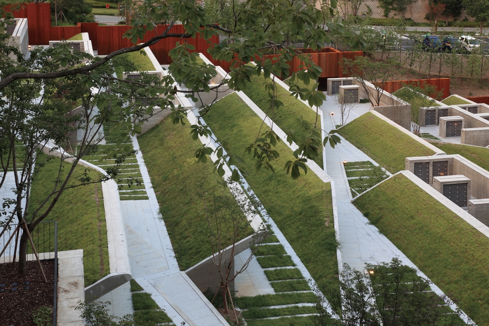 sian memorial park by iroje architects planners