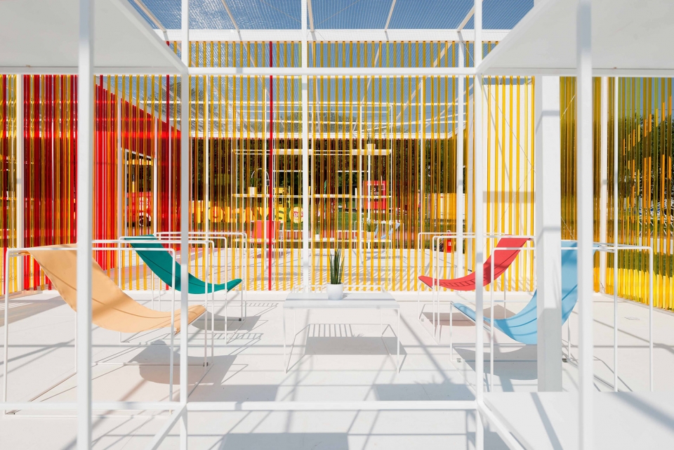 temporary pavilion at picnic afisha by project eleven