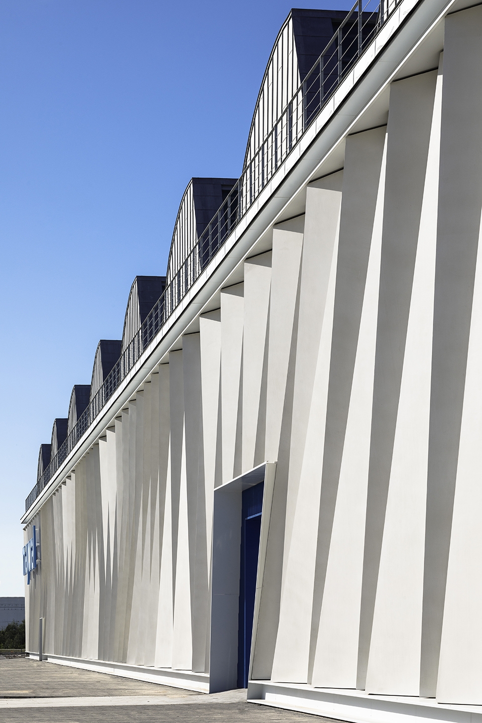 the restoration of the old intelhorce factory by system arquitectura