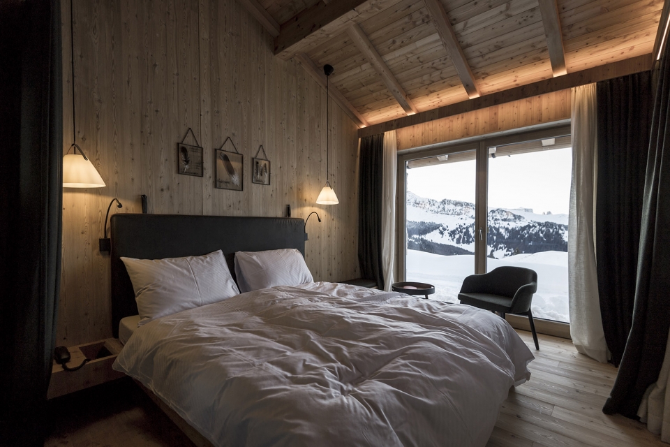 zallinger hotel by noa