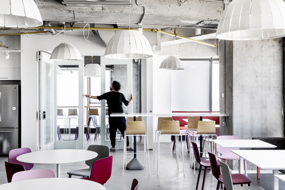 headquarter of nuvo by roy david architecture