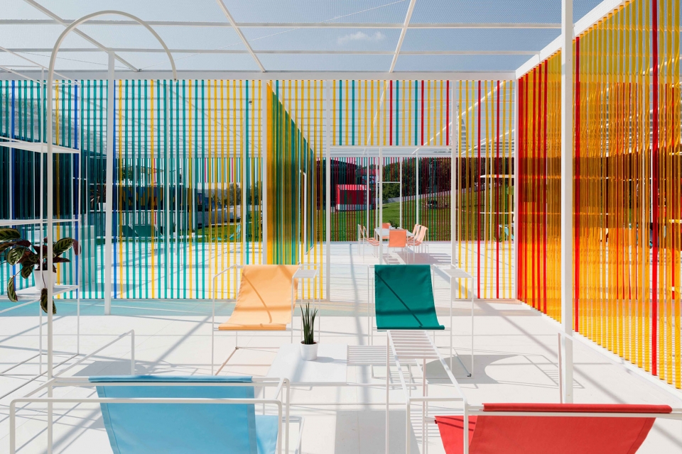 temporary pavilion at picnic afisha by project eleven