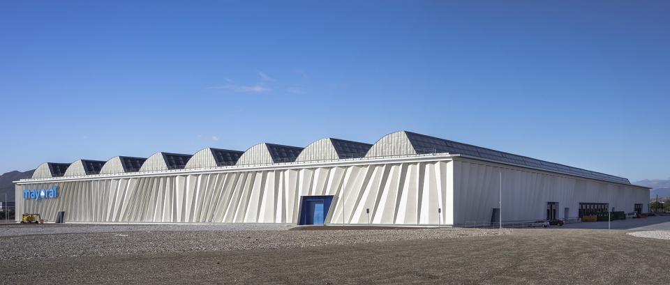 the restoration of the old intelhorce factory by system arquitectura