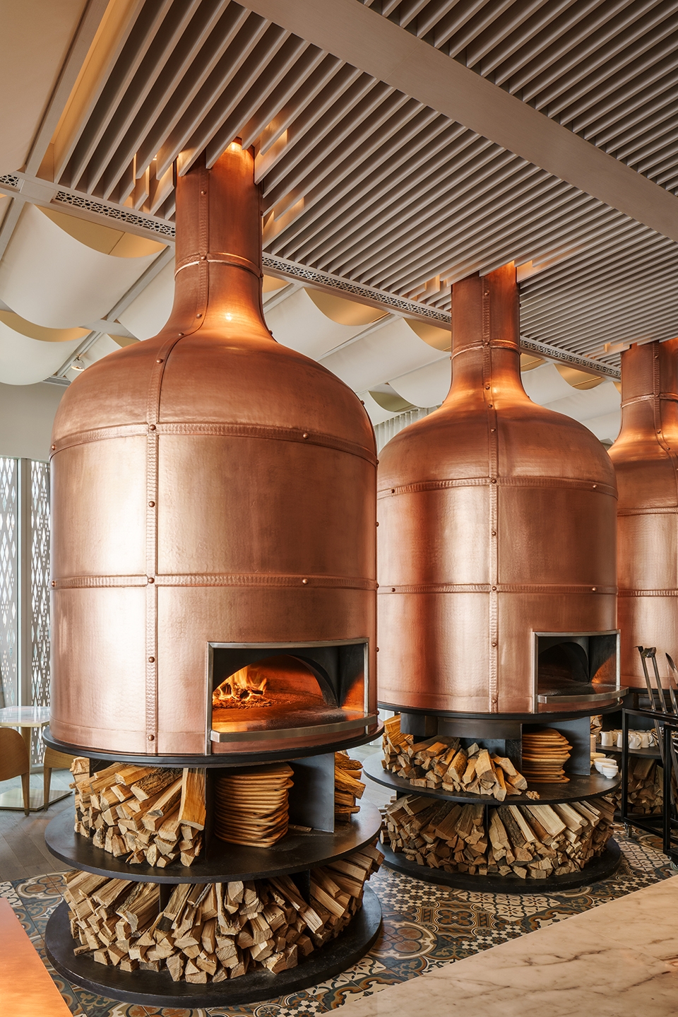 dai forni restaurant at the four seasons hotel by kokaistudios