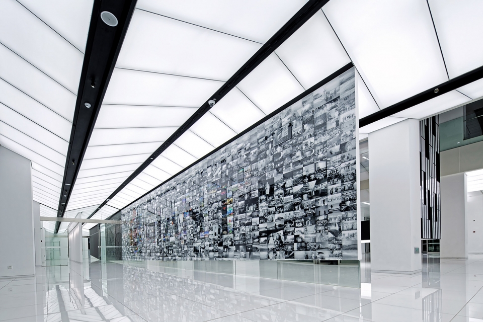 giant interactive group office china by bnjn