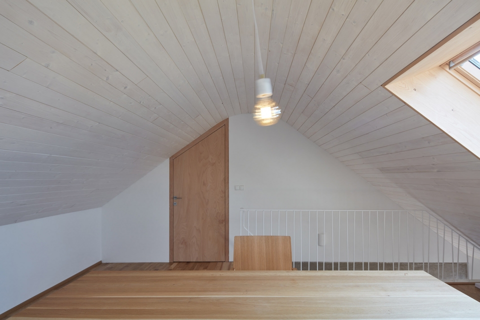 south moravian village house by ora