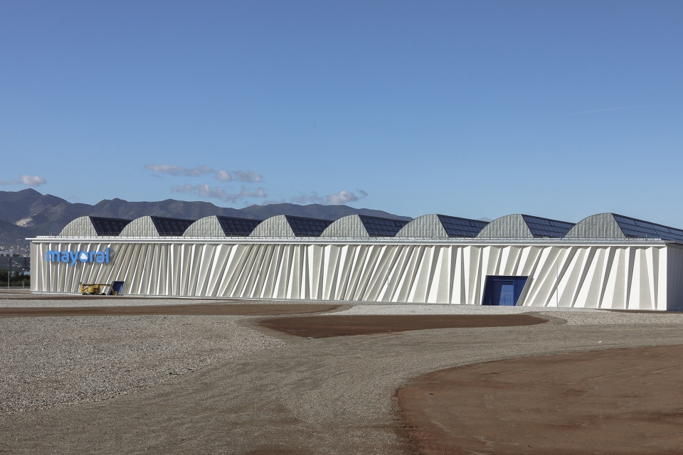 the restoration of the old intelhorce factory by system arquitectura