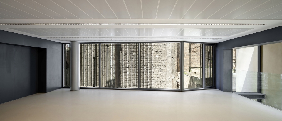 toy library and offices by taller 9s arquitectes
