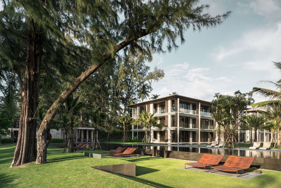 landscape design of baan mai khao by shma