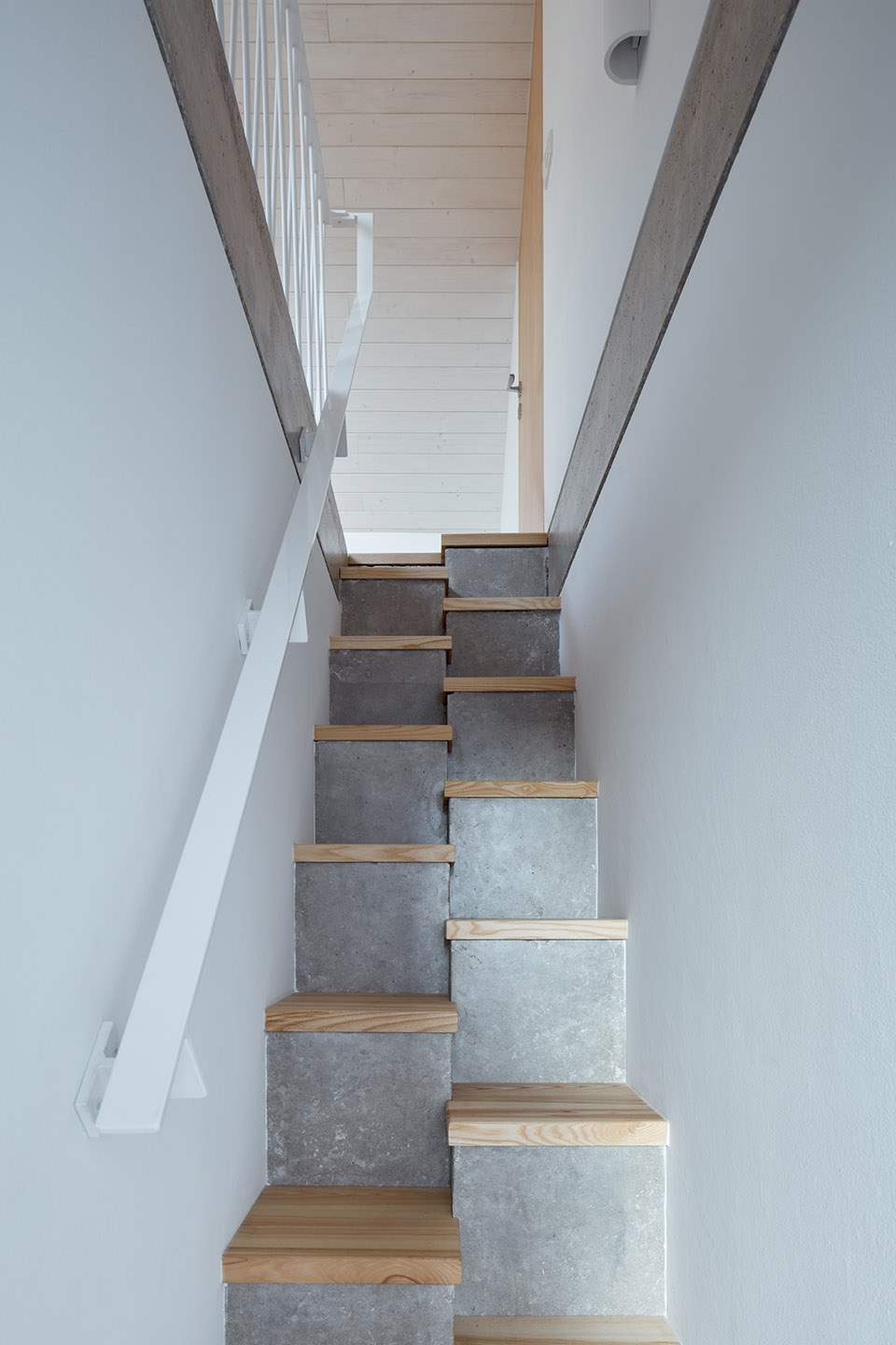 south moravian village house by ora