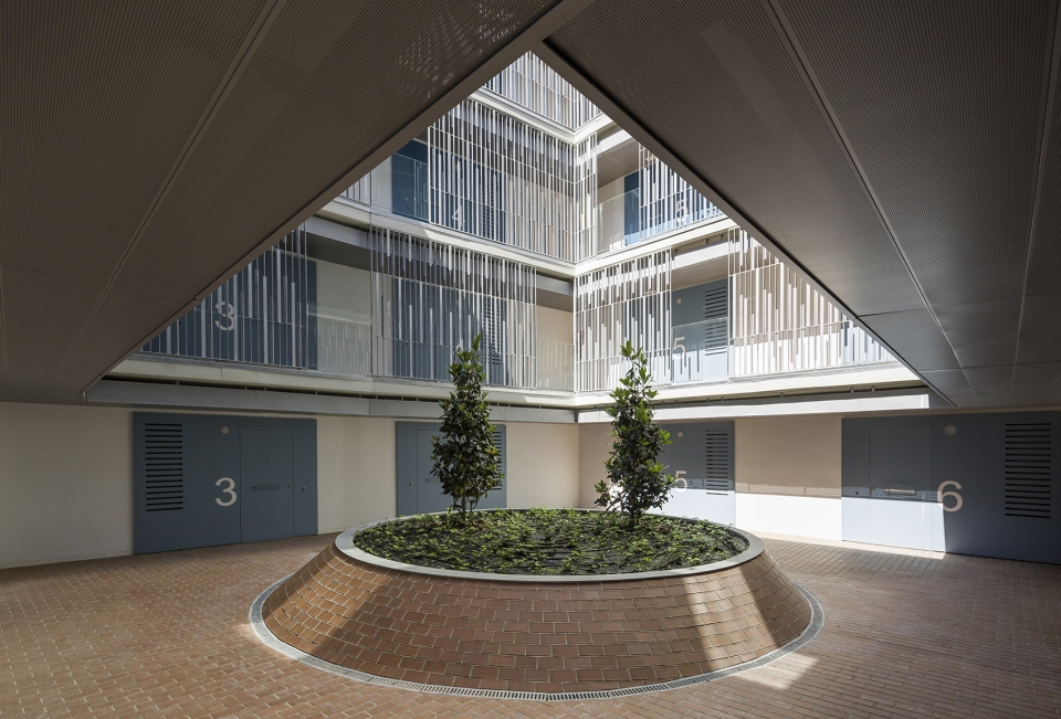 social housing at can batllo by espinet ubach