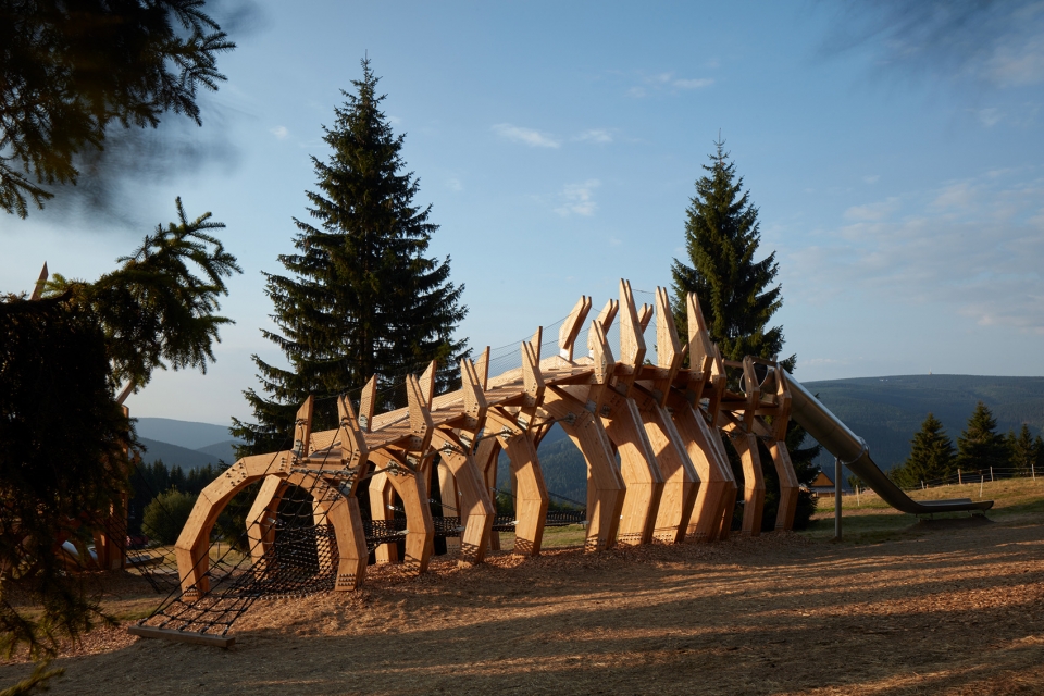 pecka playscape by molo architekti