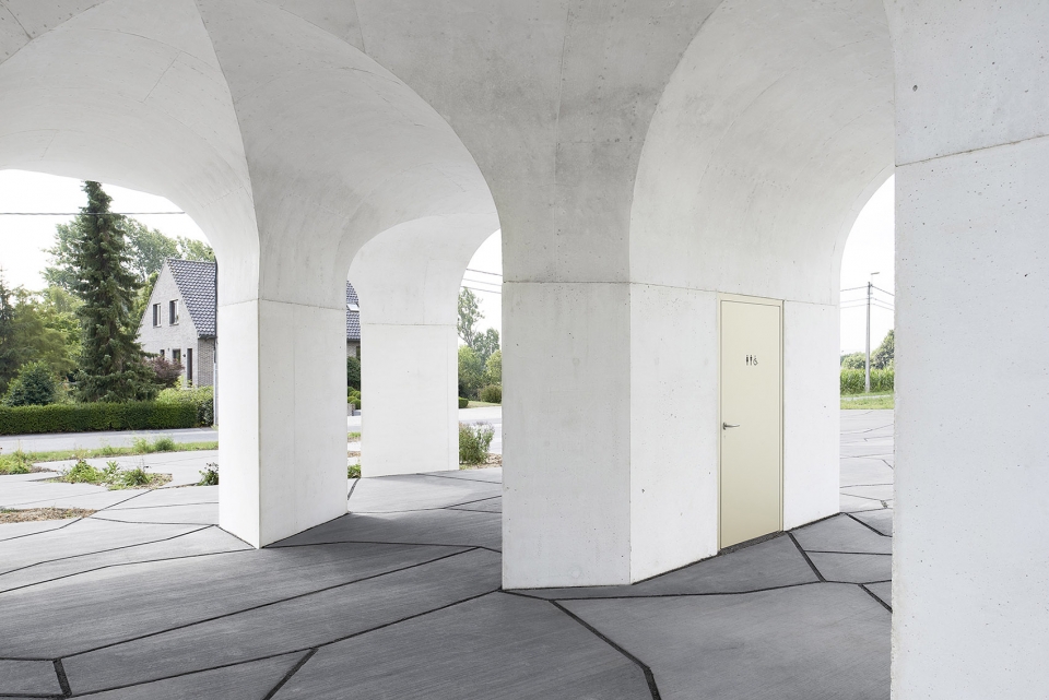 six vaults pavilion by gijs van vaerenbergh